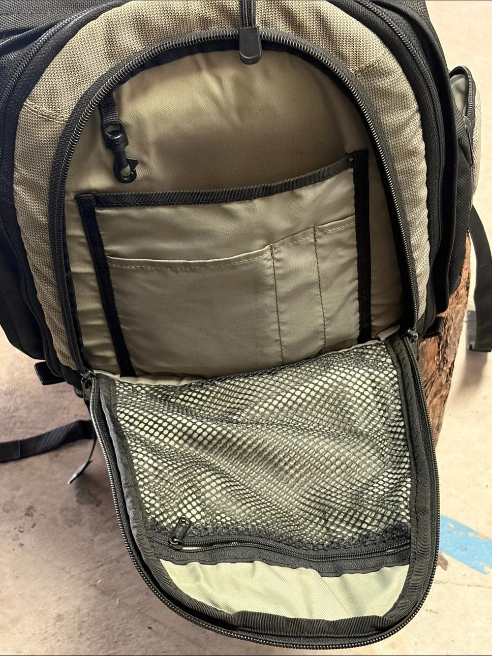 GEPE Vintage Black and Gray Camera Backpack - Compact Protective Carry